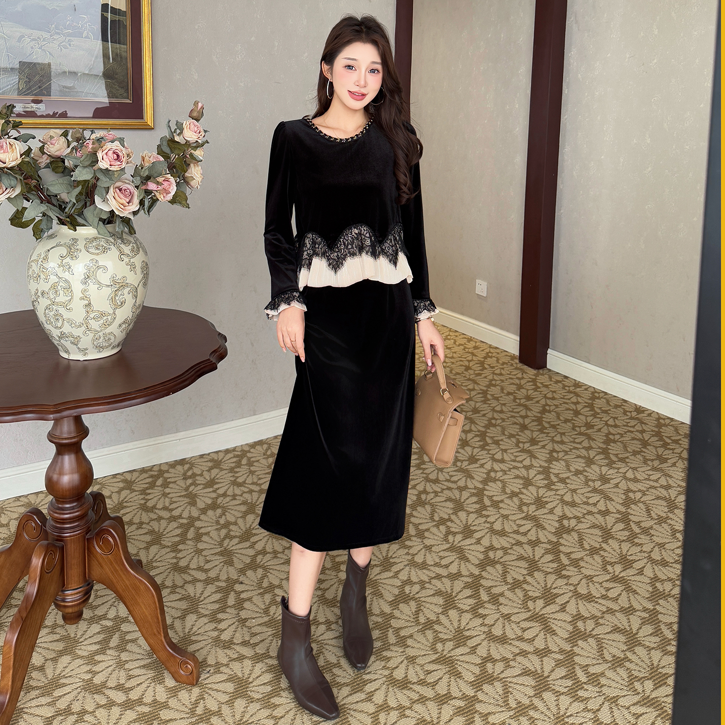 MY15075# 蕾丝拼接不规则下摆假两件名媛风轻奢丝绒大码连衣裙女裝貨源...