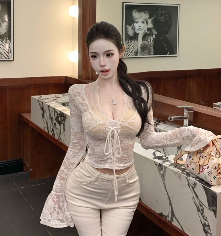 실사 정가 섹시함 검정색 V넥 외국 가스 ~ 중 레이스 기본 셔츠 여성 가을 겨울 고급 센스 Tulle 인사이드 잡아라. 의류