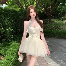 批发实拍实价 度假风纯欲甜美少女感网纱雪纺挂脖花朵蓬蓬<b class='q'>连衣裙</b>洋