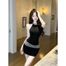 批发实拍实价 御姐性感镶钻挂脖连衣裙女气质风收腰露背包臀短裙子