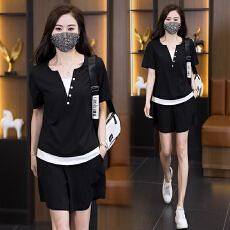 批发休闲运动套<b class='q'>装</b>2026夏季洋气显瘦简约假两件纯色拼接短袖短<b class='q'>裤</b>两件套