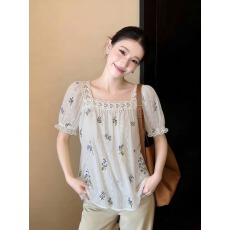 批发设计感小众方领蕾丝拼接刺绣<b class='q'>衬衫女</b>夏季<b class='q'>韩版</b>大码遮肉别致上衣小衫