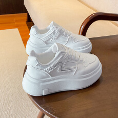 批发2025秋季新款ins<b class='q'>韩版</b>透气小白鞋女学生厚底百搭休闲运动板鞋