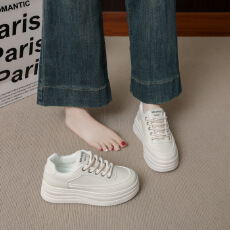 批发2025秋季新款ins韩版透气小白鞋女学生厚底<b class='q'>百搭</b>休闲运动板鞋