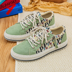 批发2026春季帆布<b class='q'>男鞋</b>透气<b class='q'>新款</b>男士运动休闲黑色板鞋老北京灯芯绒潮鞋