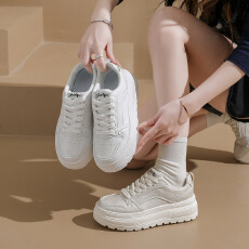 批发2026春季新款ins韩版透气小白鞋女学生厚底百搭<b class='q'>休闲</b>运动板鞋