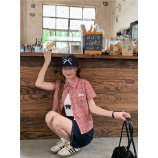 批发实拍实价  夏季美式复古设计感短袖<b class='q'>格子衬衫</b>