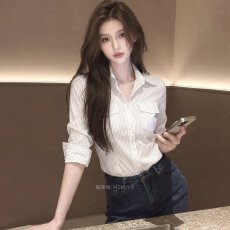 批发2026春季新款通勤风白色条纹<b class='q'>衬衫</b><b class='q'>女长袖</b>显瘦气质时尚简约减龄上衣