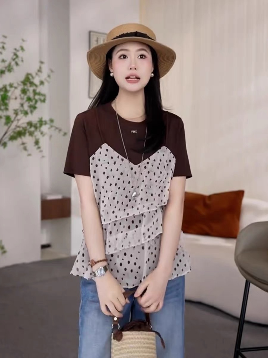 패션 패치워크 도트 무늬 페이크 레이어드 티셔츠 2026 여성 여름 새로운 품격 캐주얼 다용도