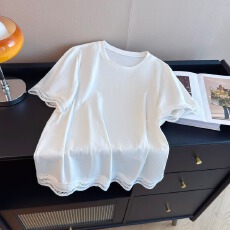 批发实拍 设计感法式休闲甜美V领泡泡袖衬衫减龄木耳边衬衣小众