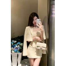 批发JustQin【玛黑区千金】秋<b class='q'>冬</b>矜贵气质小香风短外套连衣裙两件套装