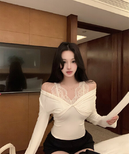 실사 정가 초기 세대 우는 소리 여성 향기로운 부드러운 娇柔 욕망 센스 레이스 조각 V넥 비틀림 맨위
