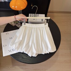 批发黑色花苞短裤女夏季薄款2026新款高腰显瘦褶皱<b class='q'>裙裤</b>a字蓬蓬灯笼裤