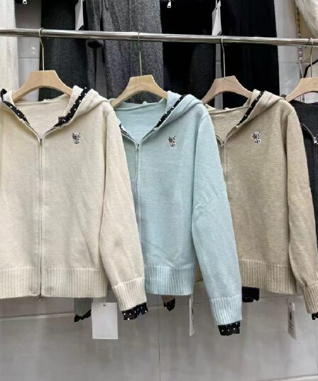 한 부서 작은 도트 무늬 후드 니트 오픈 가디건 여성 가을 부드러운 찹쌀 지퍼 스웨터 코트 작은 키 자수 백