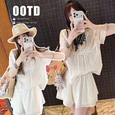 批发新款 <b class='q'>孕妇</b><b class='q'>大码</b>甜美蕾丝短袖＋短裤套装女