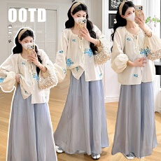 批发实拍 <b class='q'>孕妇</b><b class='q'>大码</b>韩系刺绣上衣＋流光裤子套装女