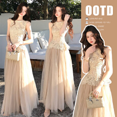 批发新款 超好看中国全<b class='q'>蕾丝</b>无袖上衣网纱蓬蓬裙子<b class='q'>套装</b>女