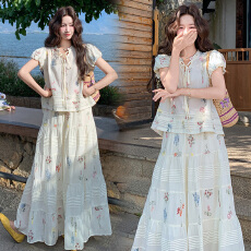 新款   孕妇重工刺绣打条甜美韩系套装