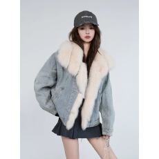 批发晴空｜<b class='q'>明星</b>同款设计感短牛仔鹅绒狐狸毛派克服皮草大衣三村村