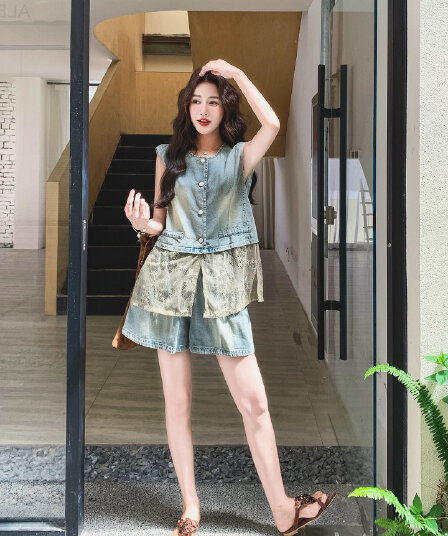 레이스 조각 분위기 센스 얇은 스타일 데님 베스트 세트 여성 여름 2026 새로운 작은 키 반바지 투피스 세트