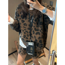 批发美拉德豹纹针织套装女秋季圆领毛衣+<b class='q'>高腰</b>直筒<b class='q'>短裤</b>两件套