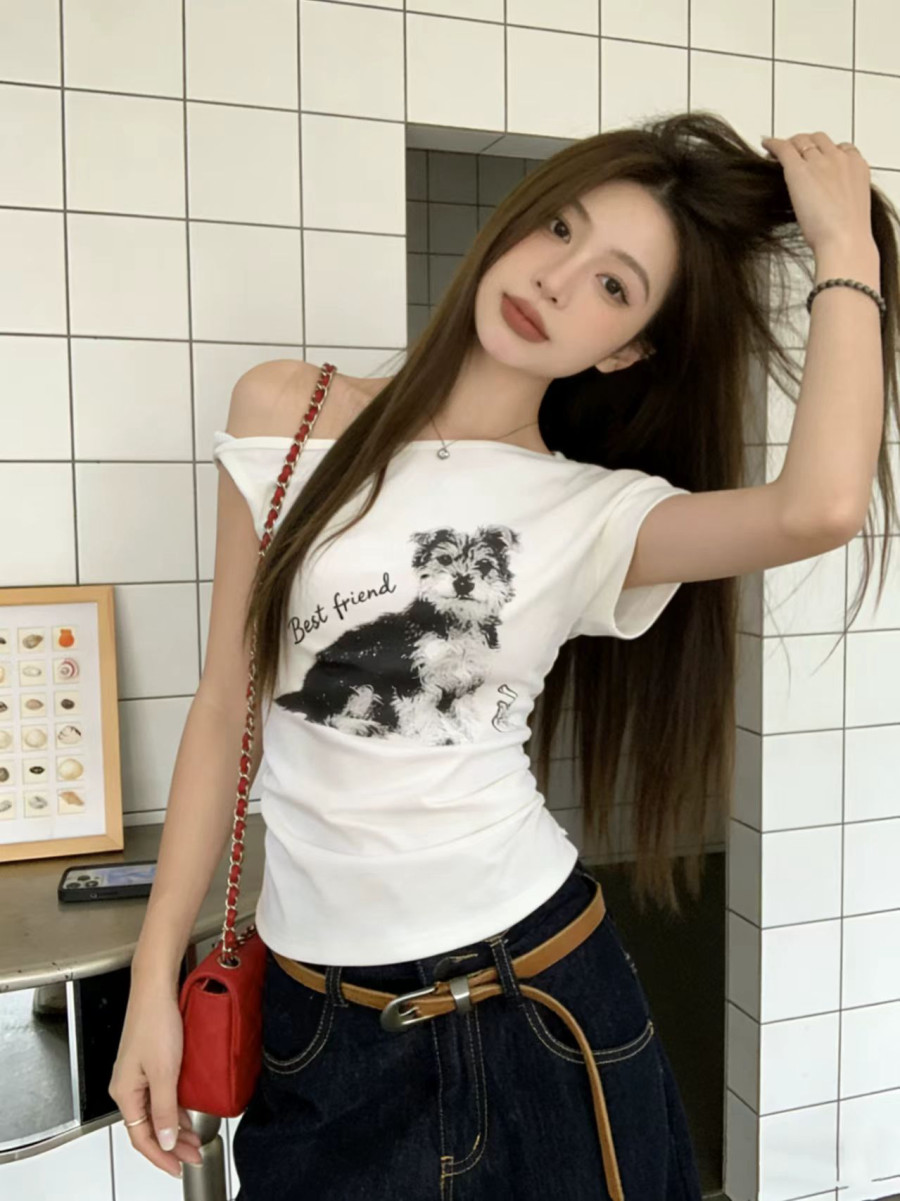 빅 사이즈 한 부서 레트로 강아지 프린트 비스듬한 어깨 반팔 티셔츠 여성 여름