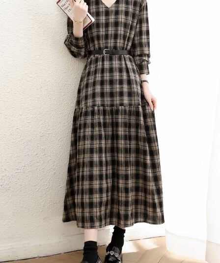실사 레트로 펌프 Pleat 디자인 V넥 체크무늬 루즈핏 여성 드레스 2026 가을 예술 센스 체크무늬 휴가 롱 스커트