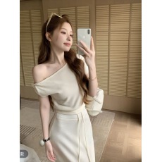 批发SZA【高智淡人】<b class='q'>夏</b>季新款气质显瘦高级感T恤+半身裙两件套装