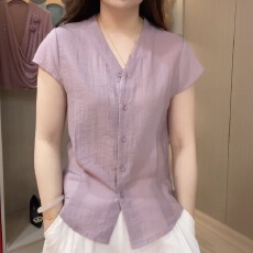 批发棉麻女上衣短袖2026夏季v领时尚洋气穿搭开衫显瘦<b class='q'>中老年</b>妈妈衬衫