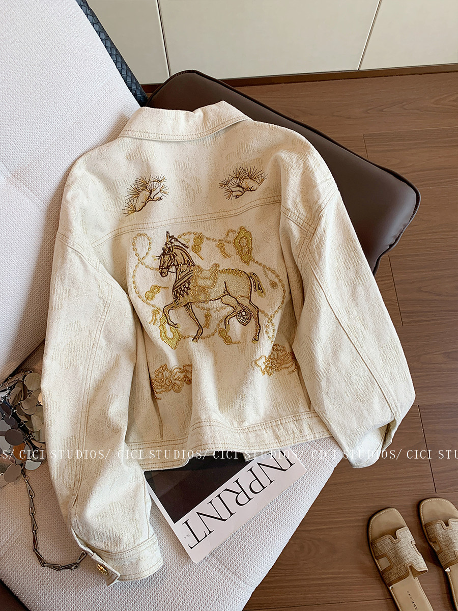 유럽 상품 무거운 작업 자수 데님 여성 코트 2026 봄 새로운 루즈핏 폴로 칼라 쇼트 스타일 긴팔 맨위 유럽 역