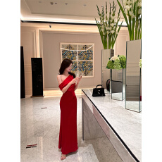 批发实拍 【恋人】红色法式斜肩气质订婚<b class='q'>礼服</b>连衣裙新娘晨袍<b class='q'>敬酒</b>服女