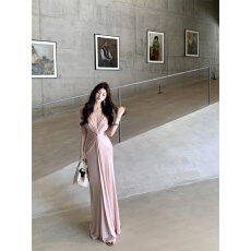 批发实拍「瑰影」香槟粉可调节深V领礼服裙<b class='q'>露背</b>扭结<b class='q'>连衣裙</b>女