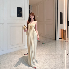 批发实拍 莫代尔流苏吊坠抹胸连衣裙女修身显瘦垂感飘逸度假风长裙