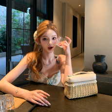 批发实拍 婠婠珠语/印花挂脖连衣裙女立体褶皱收腰显瘦度假长裙