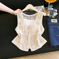 批发<b class='q'>实拍</b>现时髦洋气钩花镂空钉珠针织马甲背心无袖小上衣