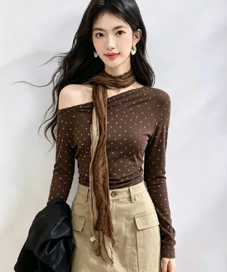 실사 지금 도트 무늬 오프숄더 긴팔 티셔츠 여성 경기 스카프 한국 스타일 핫걸 몸매 가꾸기 슬림해 보이는 기본 셔츠 맨위 트렌디