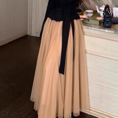 批发秋冬新款2025法式气质优雅露肩绑带刺绣上衣纱裙女装<b class='q'>休闲</b>百搭<b class='q'>套装</b>
