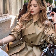 批发时髦美拉德风别致翻领风衣外套女2025年<b class='q'>秋</b>季高级感潮流休闲大衣潮