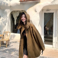 批发独特超好看斗篷风衣女2025春<b class='q'>秋</b>新款宽松休闲连帽工装外套流行爆款