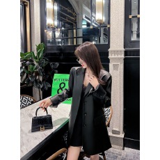 批发今年流行小西服女早春2025新中长爆款港风高级感收腰皮衣西装<b class='q'>外套</b>