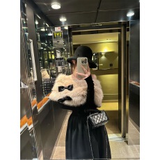 批发柏林夜曲~2025年新款小礼服气质<b class='q'>蕾丝</b>毛绒<b class='q'>披肩</b>斗篷+连衣裙女秋冬款