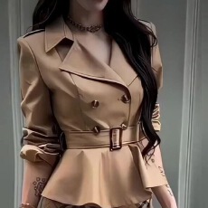 批发千金贵气感御姐包臀裙套装女秋爆款新款小个子穿搭短款风衣两件套