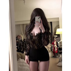 批发大码胖MM纯欲性感<b class='q'>新款</b>长袖蕾丝衫女秋季赫本风镂空方领内搭上衣女