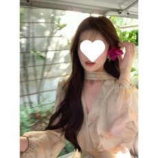 批发春夏茶歇v领泡泡袖<b class='q'>雪纺</b>黄色碎花<b class='q'>连衣裙</b>收腰不规则仙女短裙