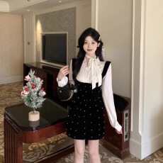 批发重工钉珠丝绒吊带连衣裙女春秋叠穿外搭法式修身短裙白色衬衫套装