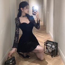 批发高级感小黑裙法式气质名媛生日小礼裙蕾丝方领<b class='q'>丝绒</b><b class='q'>连衣裙</b>秋冬新款