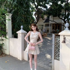 批发2026夏季新款甜美乖巧<b class='q'>碎花</b>蝴蝶结法式无袖连衣裙收腰显瘦优雅<b class='q'>短裙</b>