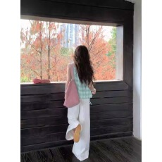 批发清新甜美风格纹无袖挂脖衬衫女夏新款设计感宽松显瘦别致圆领上衣