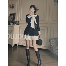 批发法式气质绝美蝴蝶结女神范<b class='q'>条纹</b>连衣裙秋季小香风复古收腰a字<b class='q'>短裙</b>
