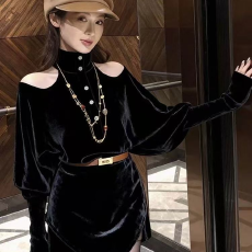 批发冬季巨好看的姐系高级感气质内搭上衣女黑色小香风半高领丝绒<b class='q'>衬衫</b>